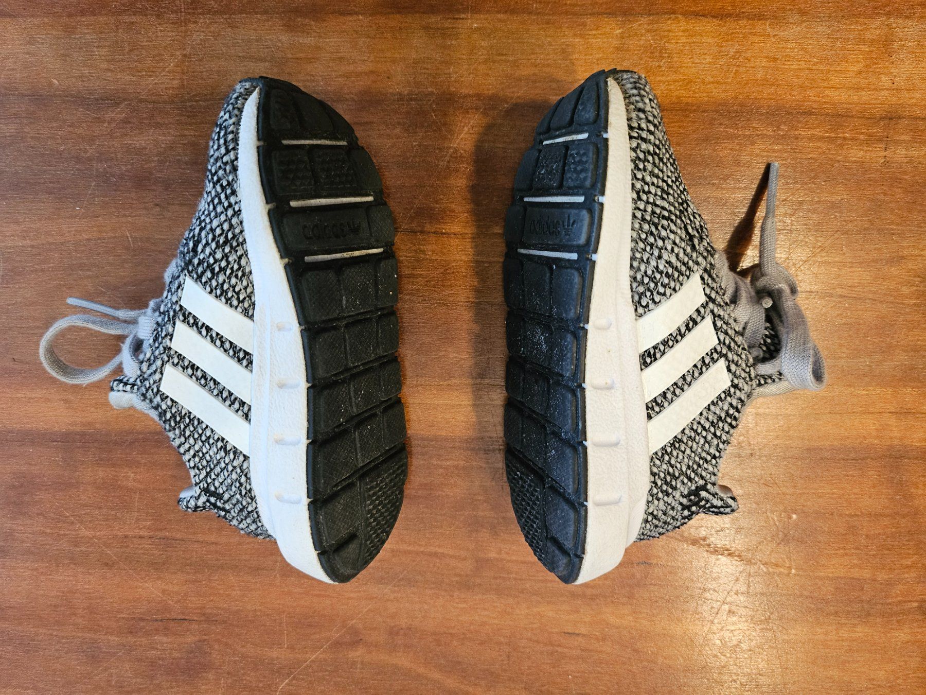 Chaussures garçon: Adidas Schuhe Grösse 20 – D'occasion à Baar par Naedels-Kreationen 2