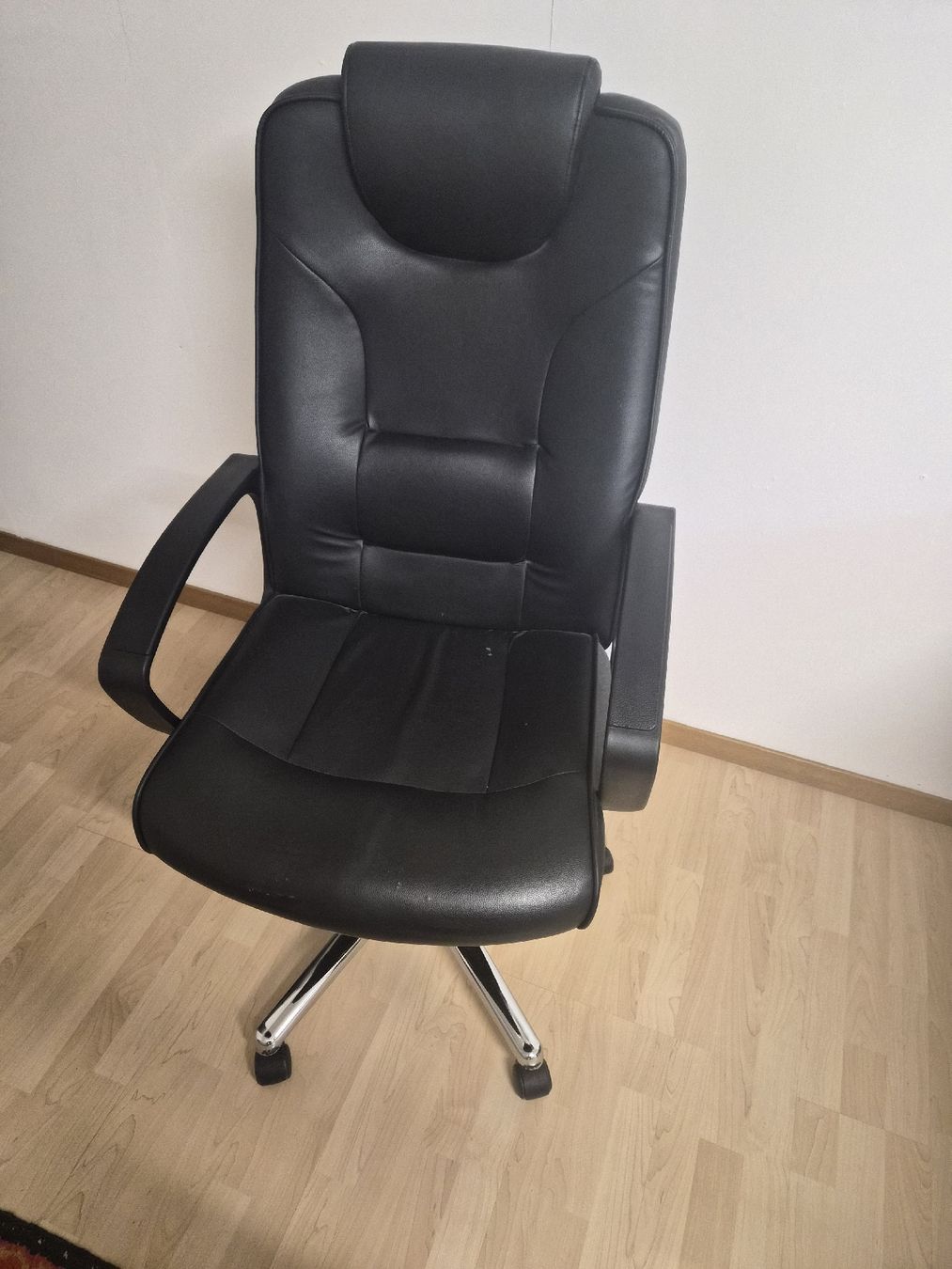 Chaises: Bürostuhl Kunstleder – D'occasion à Windisch par SOlzEr