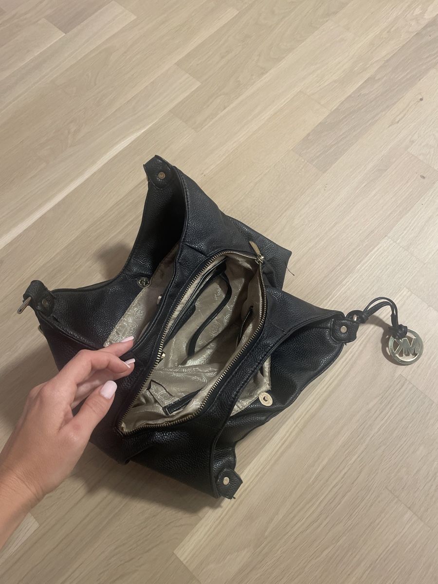 Michael Kors Taschen für Damen: Schicke Michael Kors Handtasche Schwarz – Neu (gemäss Beschreibung) aus Ostermundigen von Ania.I 1
