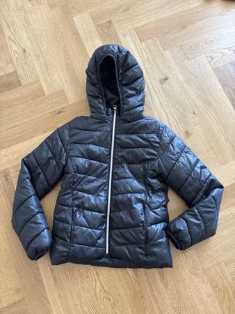 Leichte Steppjacke von H&M, Grösse 140