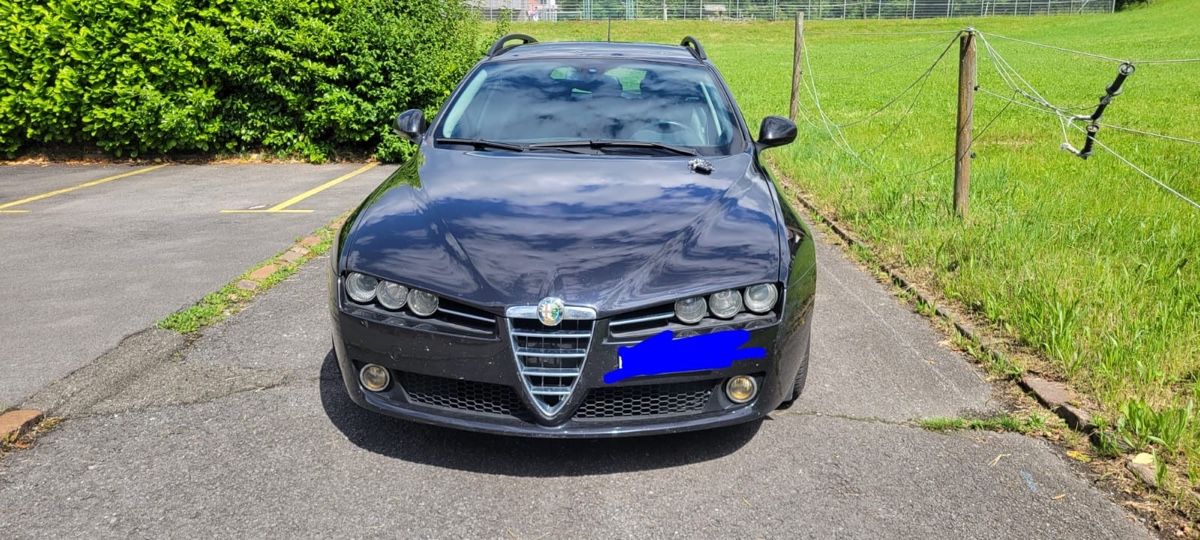 Alfa Romeo Automobili: Alfa Romeo 159 2.2 JTS Kombi – Difettoso da Neuheim venduto da amosmastel
