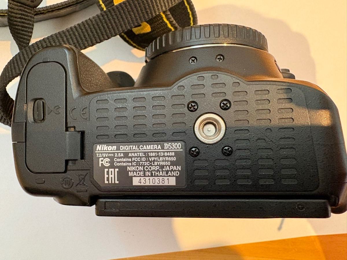 Nikon Appareil photo: Nikon D5300 Digitalkamera – D'occasion à Binningen par chneu84 4