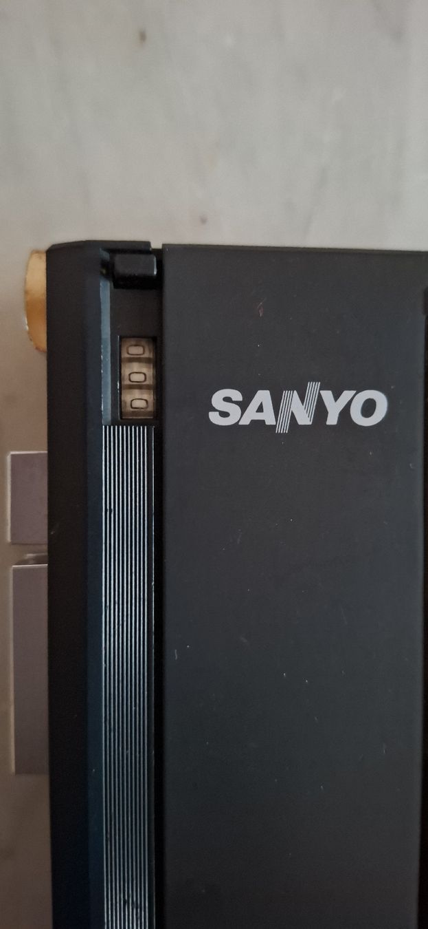 Sanyo Lettore multimediale portatile: Sanyo M115 Mini Kassetten Recorder  – Usato da Wichtrach venduto da Sunneblueme7 1