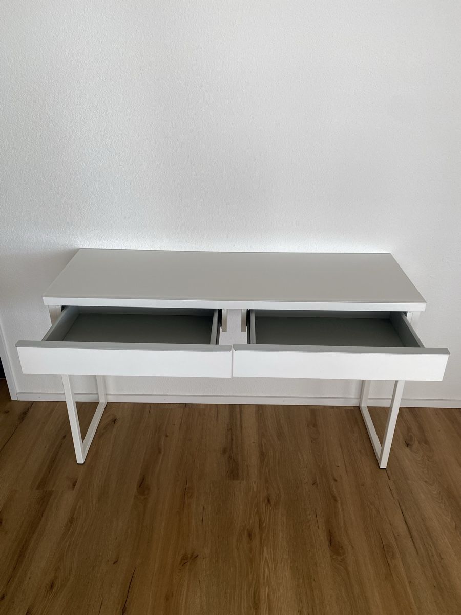Ikea Tavoli da trucco: Schminktisch mit Glasplatte  – Usato da Winterthur venduto da JasonHa 3