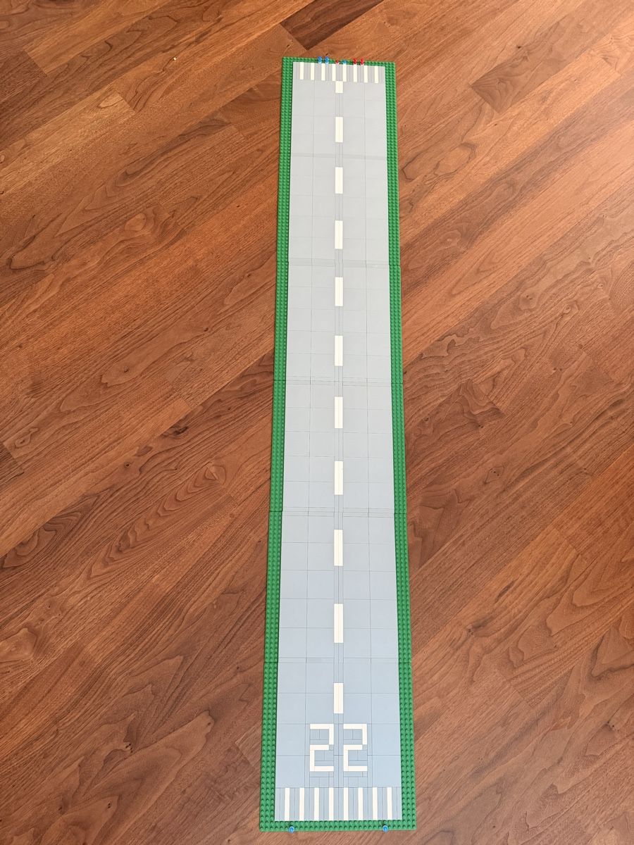 Lego Kit di costruzioni: Lego Platten Runway Piste Landebahn – Usato da Meilen venduto da 123kurz