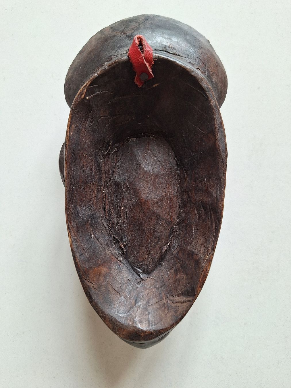 Internationale Kunst: Holzmaske aus der Elfenbeinküste – Gebraucht aus Turgi von Markito0 1