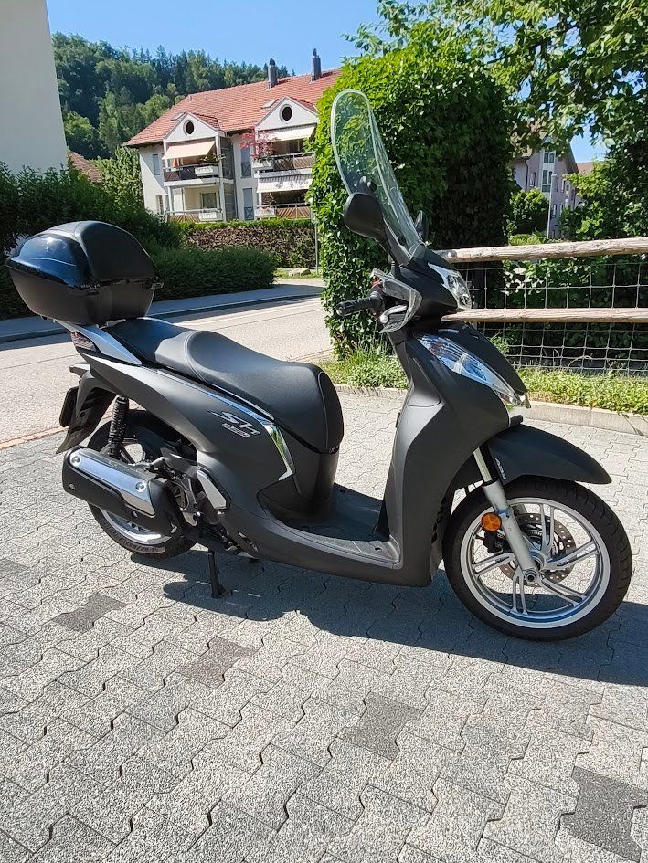 Honda Scooter: Honda SH300A, MFK 04.2026, 6600km – Usato da Stallikon venduto da Signs-World