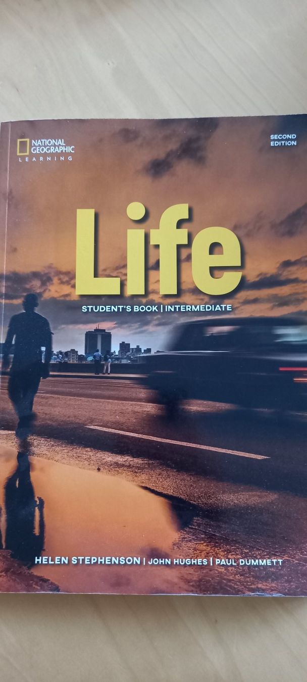 Livres: Aspekte neu B1 / OXFORD PRACTICE GRAMMAR BASIC / Life – Neuf (Voir description) à Villaz-st-Pierre par SoniaL 2