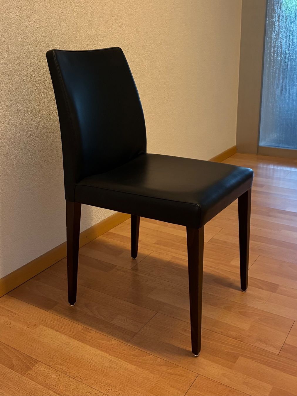 Stühle: Poltrona Frau Stühle – Gebraucht aus Zürich von emp_r5sw
