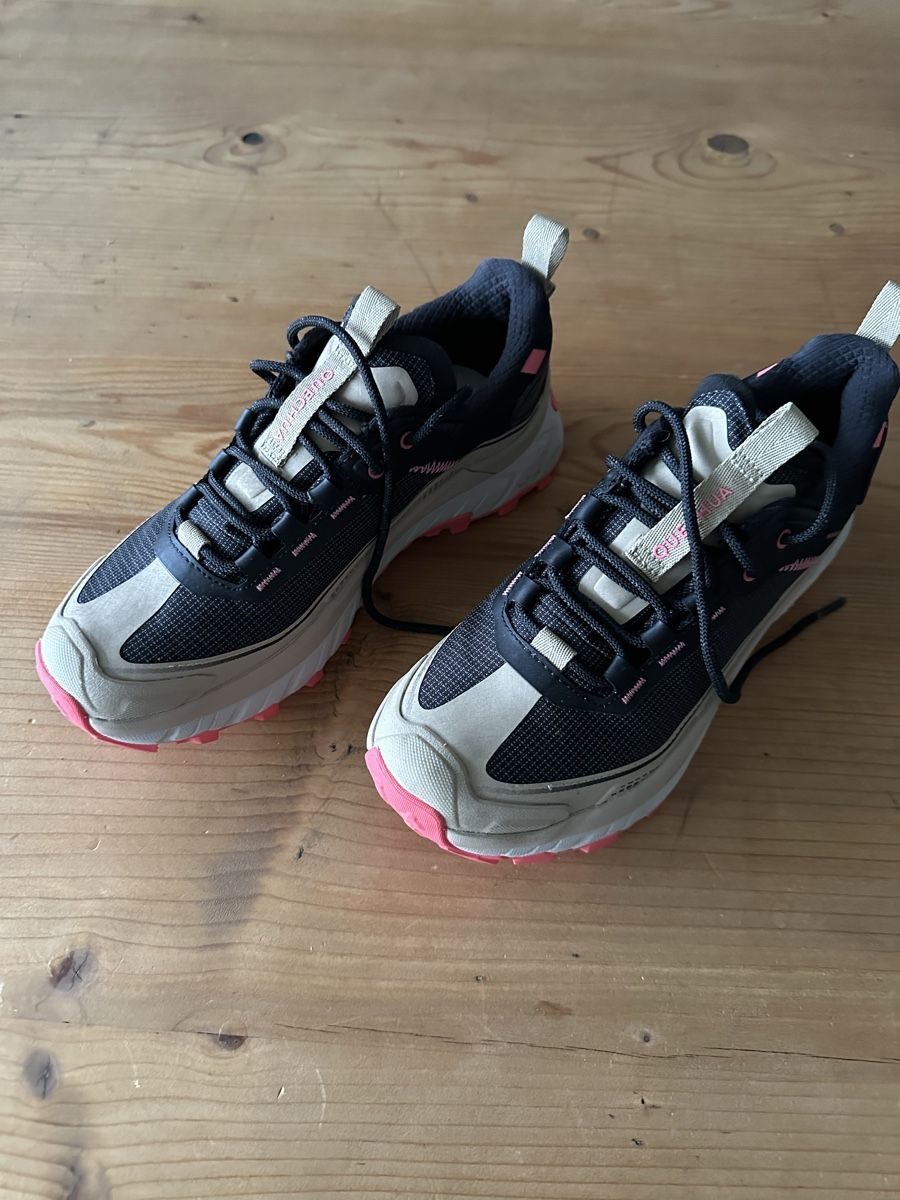 Scarpe da donna: Trekkingschuh Gr. 38. Neuwertig – Usato da Rüschlikon venduto da 8942Oberrieden 1