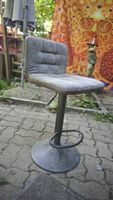 Moderner Barhocker mit Rückenlehne – Grau/Schwarz (Industria
