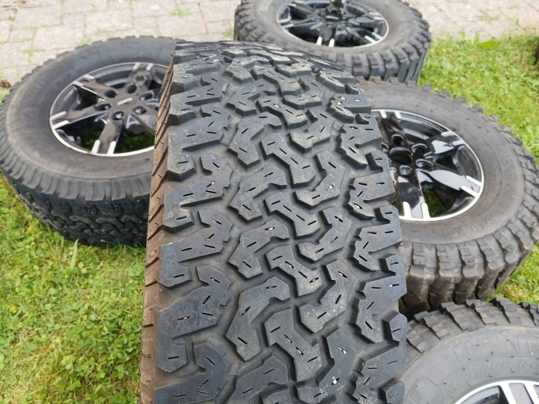 Ford Pneus & Kompletträder: Alutec 265/70 R16 Offroad – Gebraucht aus Krinau von P.grob 2