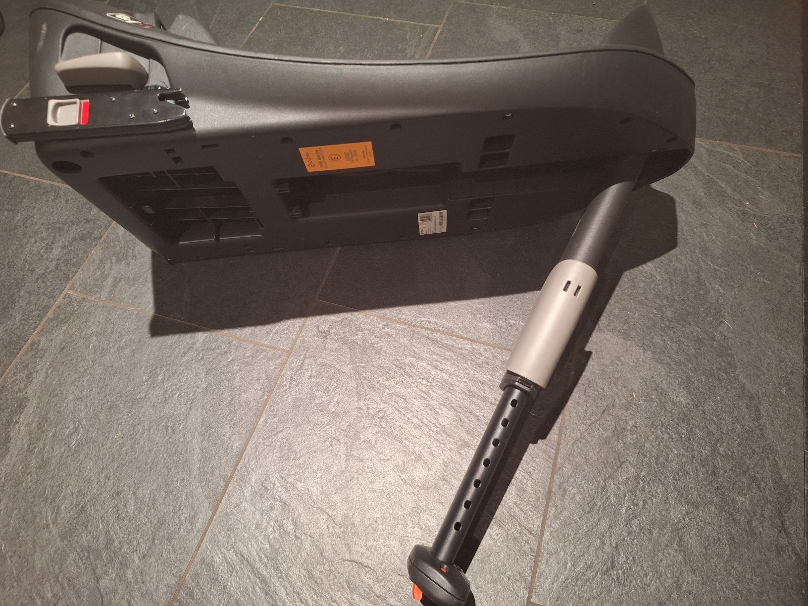 Cybex Seggiolini per auto: Cybex Aton B2 i-Size Babyschale mit Base – Usato da Wangen an der Aare venduto da jan_2zxv 9