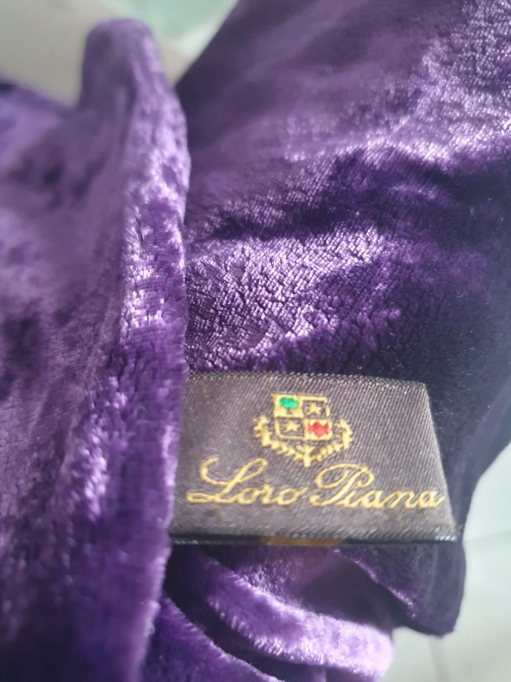 Loro Piana Foulards, Tücher & Schals: Sciarpa in velluto by LORO PIANA – Gebraucht aus Chiasso von Ann58 1