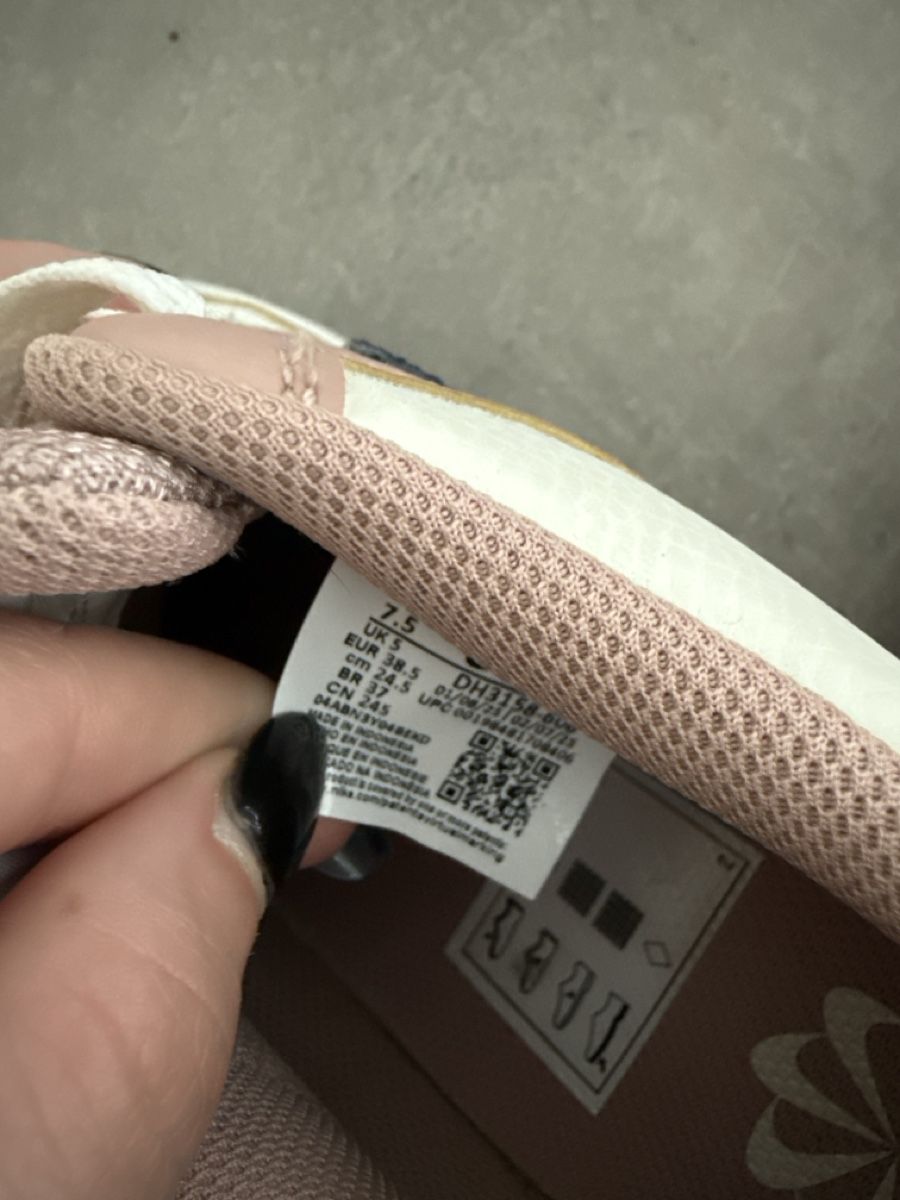 Nike Scarpe da donna: Nike schuhe – Usato da Unterkulm venduto da reb_lj7b 2