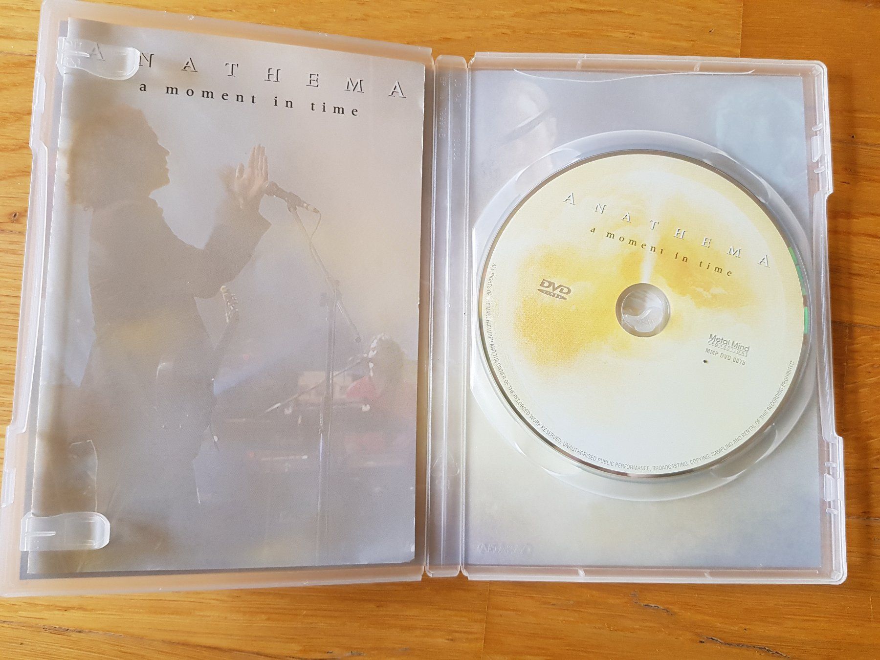 CD: Anathema - A Moment in Time DVD – Nuovo (secondo la descrizione) da Martigny venduto da yan_7tnz 3