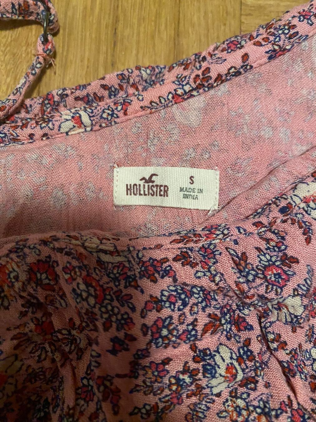 Hollister Top: Hollister Top – Usato da Bern venduto da jbern3012 1