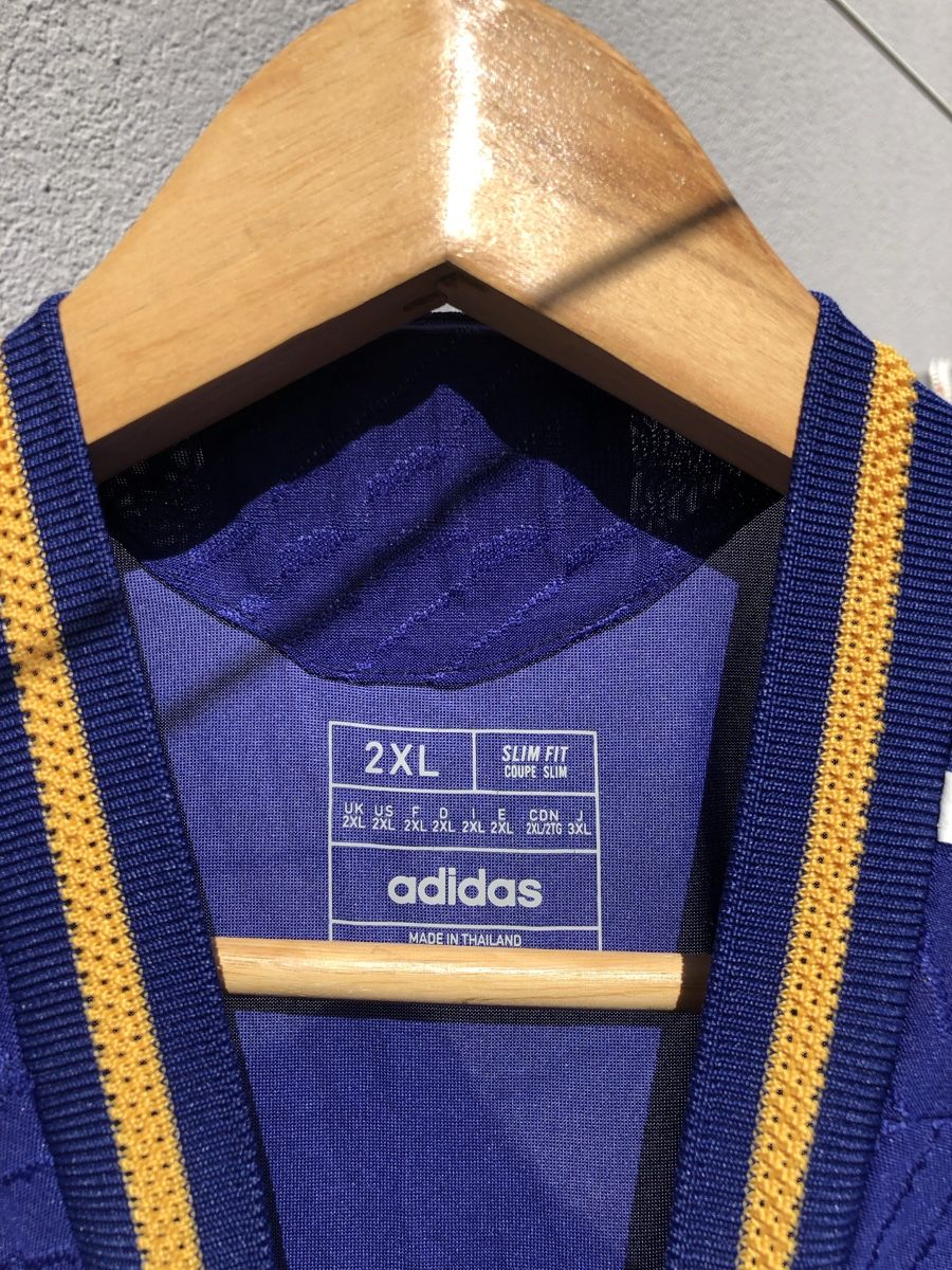 Real Madrid Maillots de corps & Pantalons: Real Madrid Jersey – D'occasion à Fribourg par ann_l9b7 3