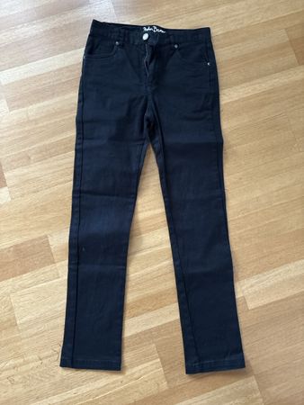 Jeans schwarz John Baner 146