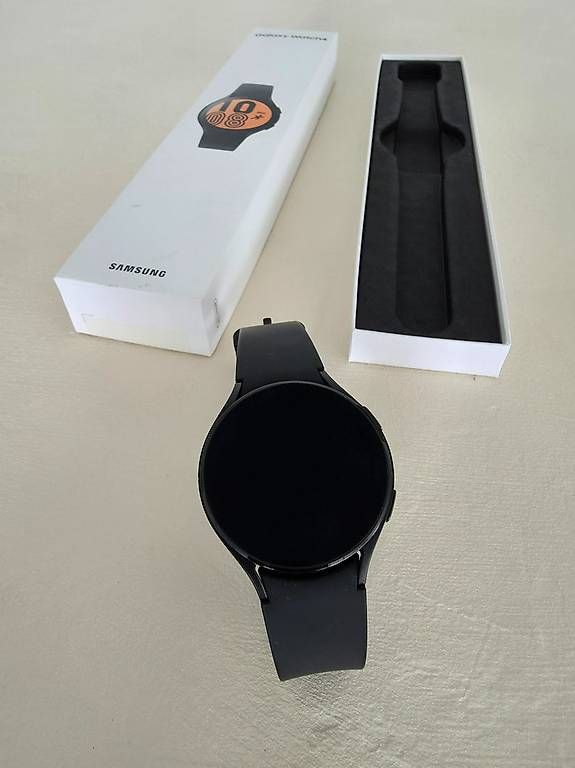 Smartwatch: Montre connectée Galaxy Watch4 – Usato da La Neuveville venduto da chr_kkh5 1