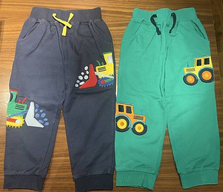 Pantaloni e maglietta bimbo machinine