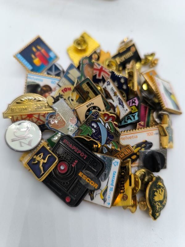 Placchette & Badge: Lot Pin 40 Stück – Usato da Rüti ZH venduto da Restwert_Rueti_ZH 5
