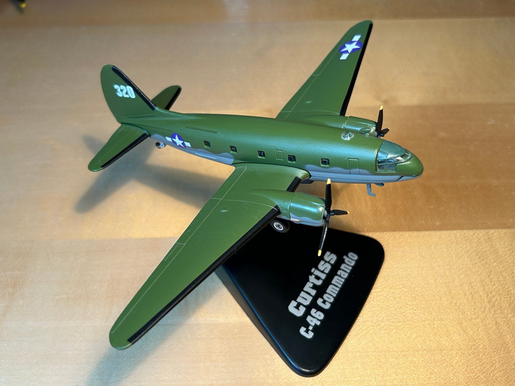 Kit di modellismo & Modellini statici: Flugzeugmodell Curtis C-46 Commando 1: 144 – Usato da Kloten venduto da HeiHo68 1