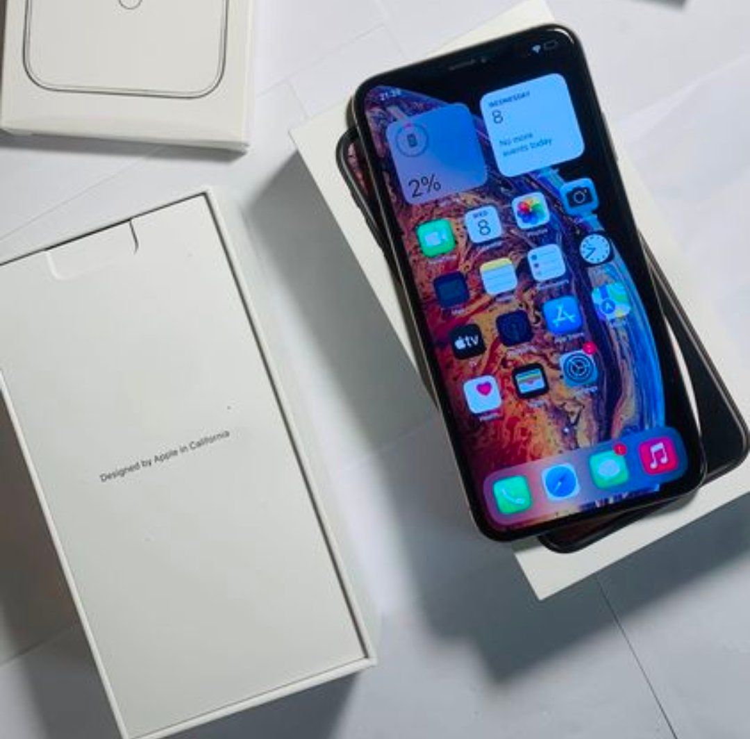 Apple Handys / Smartphones: IPhone XS Max 64GB / akku 100% – Gebraucht aus Luzern von Waince786 2