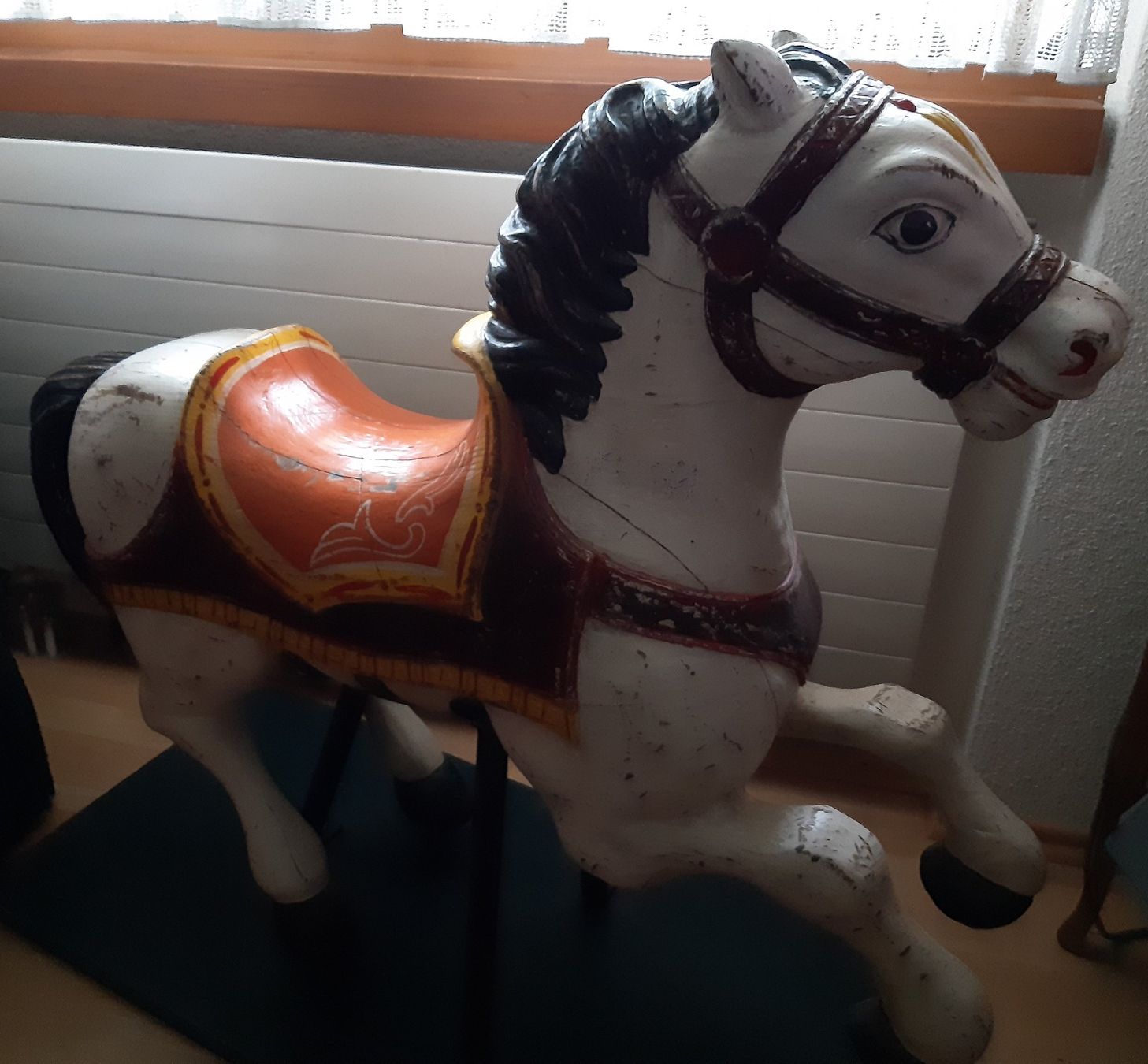 Tutte le decorazioni: Antikes Karussell-Holzpferd – Usato da Oberrohrdorf venduto da lilas46 2
