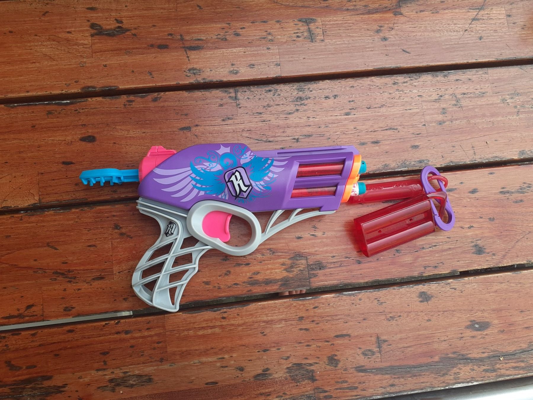 Nerf Giocattoli: Nerf Gun – Nuovo (secondo la descrizione) da Bärschwil venduto da kik_c28v
