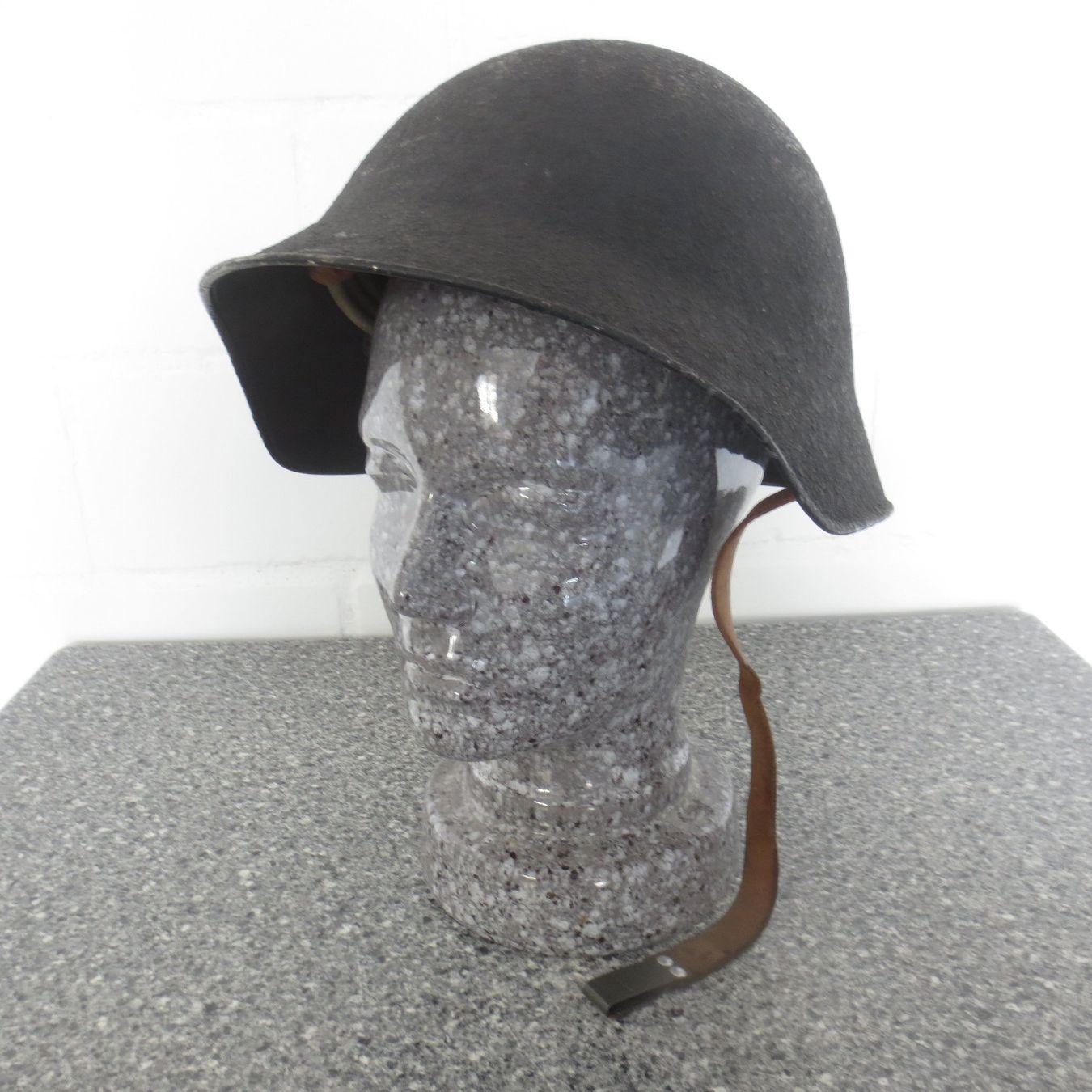 Uniformi & Effetti personali: Helm Armee Schweiz 2Stk – Usato da Utzenstorf venduto da 3427 1