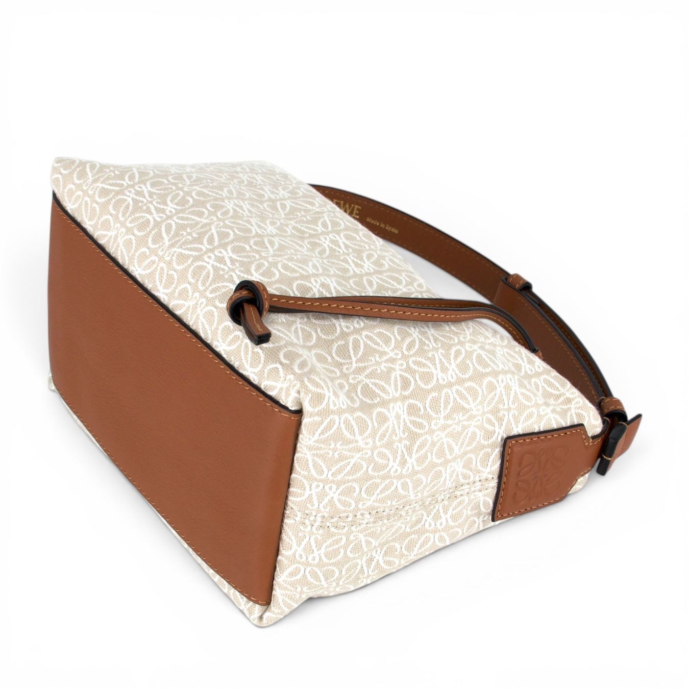 Loewe Borse da donna: Loewe Cubi Anagram beige – Usato da Binningen venduto da Designerlabels 6