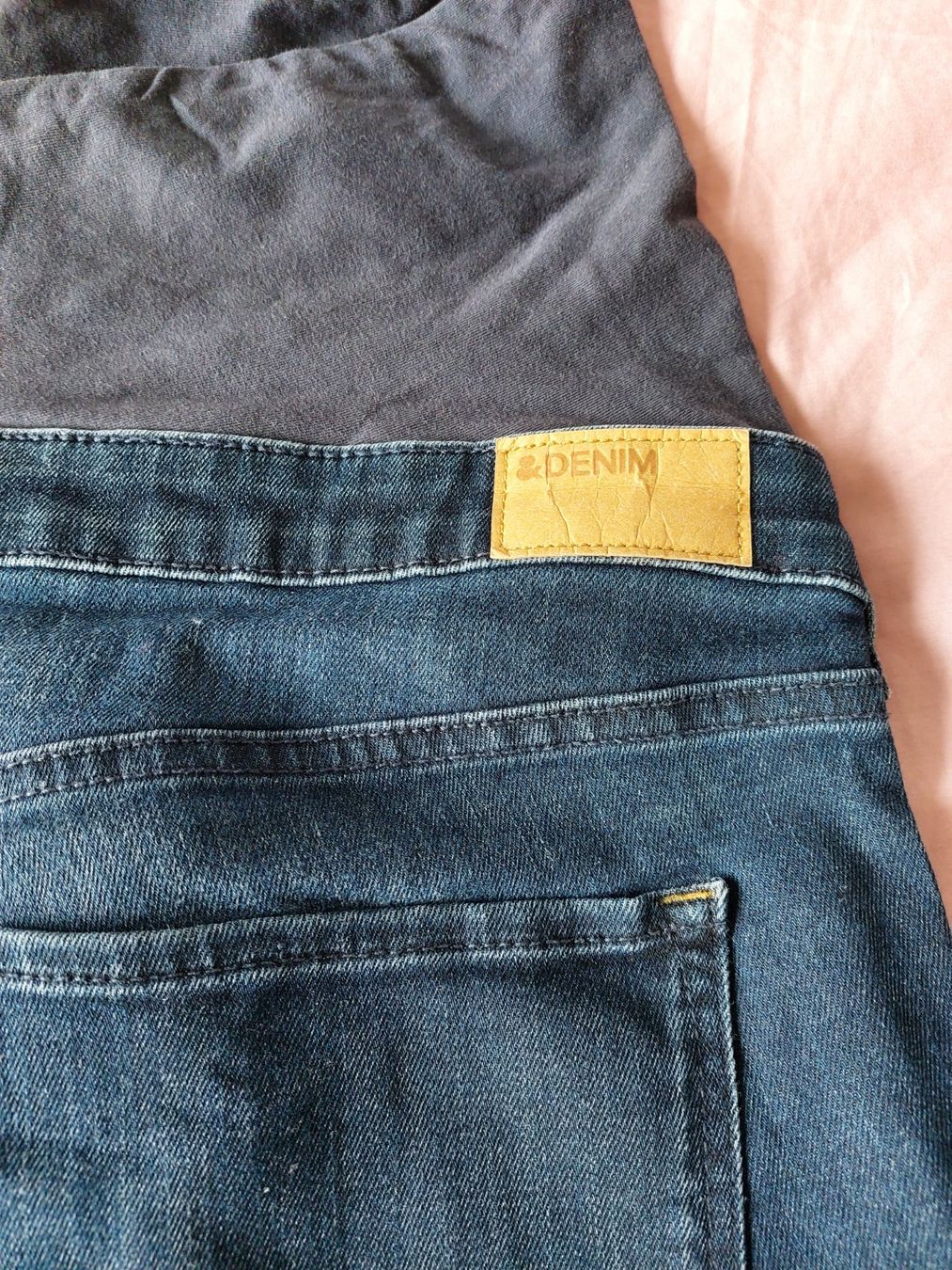 H&M Jeans: Jean de grossesse H&M Mama Taille 46 – Gebraucht aus Ostermundigen von jul_7t8v 4