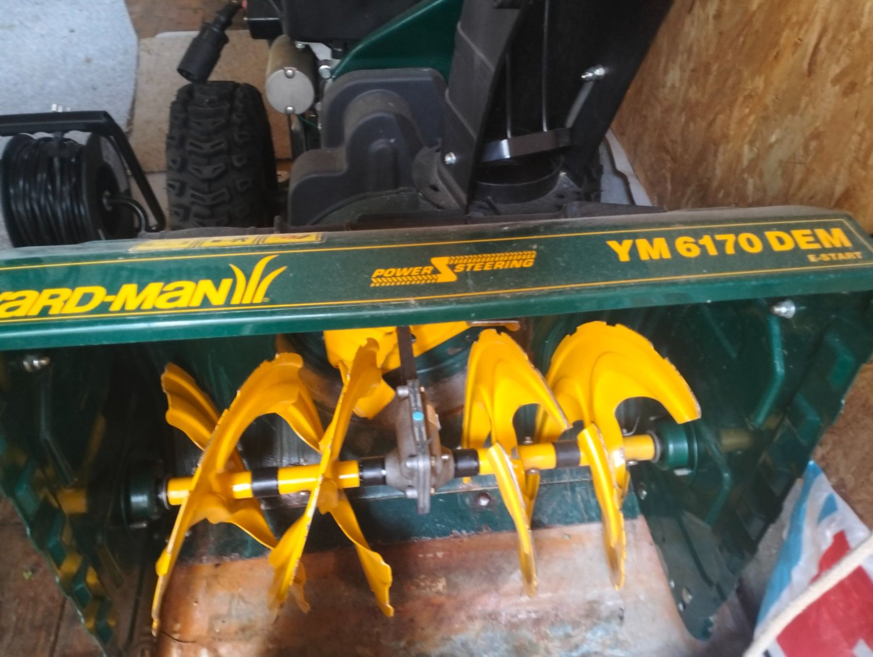 Tutte le macchine: Yard-Man YM 6170 DEM Schneefräse mit E-Start gebraucht – Usato da Samedan venduto da rol_698z 1