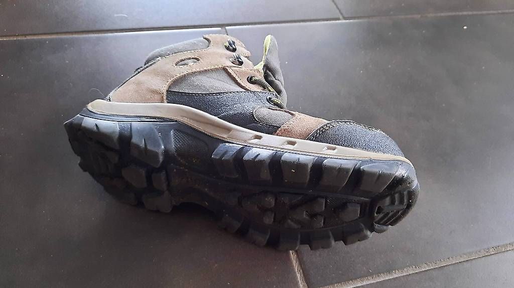 Scarpe per ragazzi: chaussures de marche enfant taille 34 – Usato da Bouveret venduto da familylocher 2