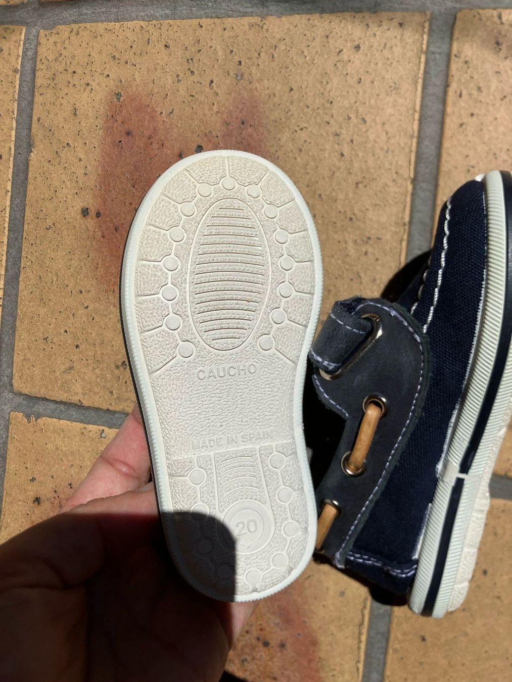 Scarpe per ragazzi: Chaussures de voile pour enfants – Nuovo (secondo la descrizione) da Morges venduto da nombidon 1