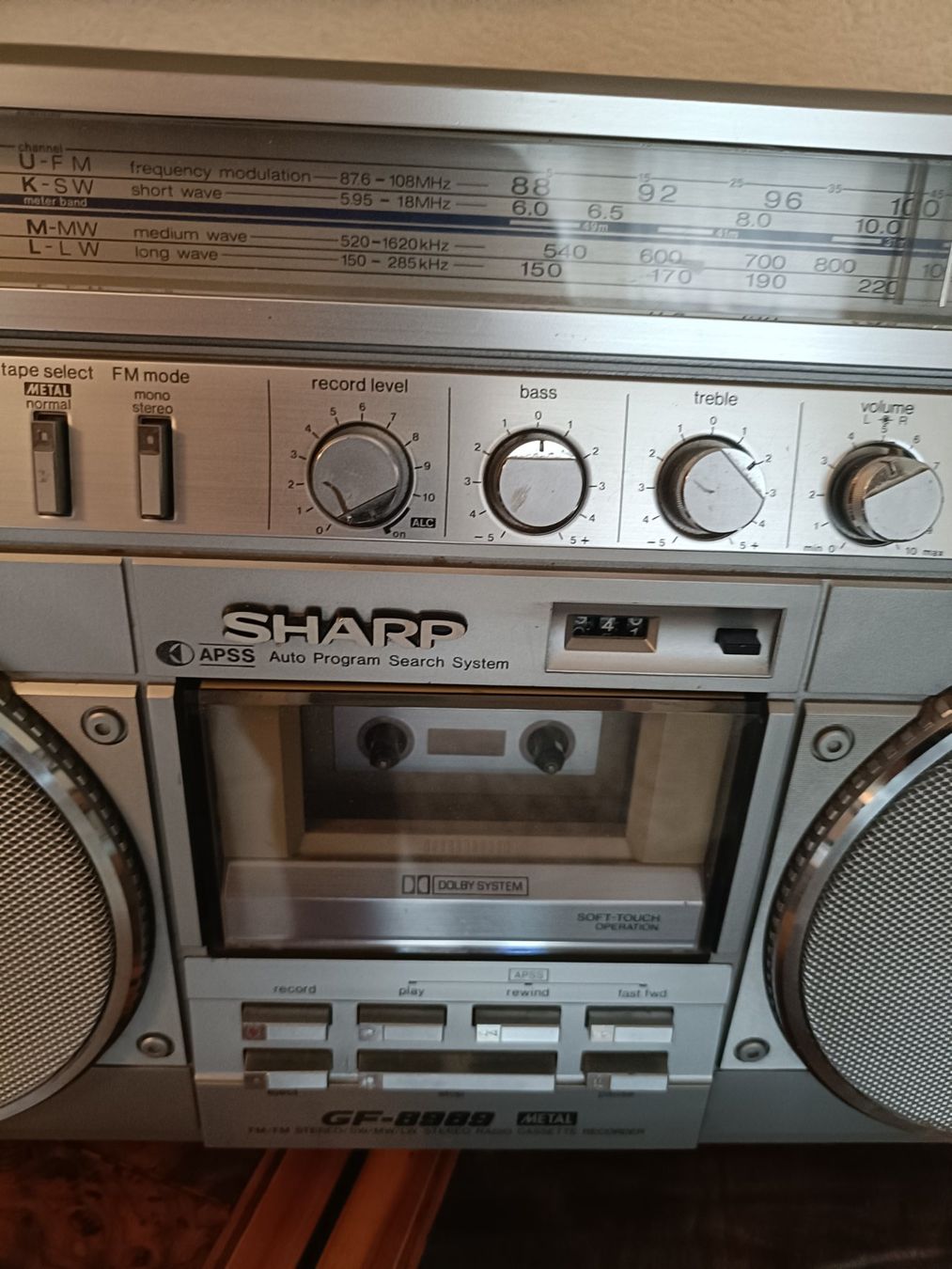 Sharp Radios: Sharp GF-8989, Ghettoblaster, Stereokassettenrekorder – D'occasion à Untersiggenthal par Hexennase 4