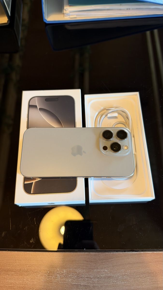 Apple Handys / Smartphones: Iphone 16 Pro 256GB – Gebraucht aus oftringen von MofaBase 1
