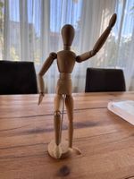 Gliederpuppe aus Holz beweglich gebraucht guter Zustand