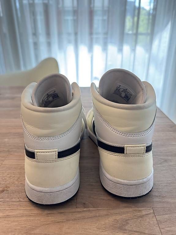 Chaussures hommes: Nike Air Jordan 1 Mid Coconut 39 – D'occasion à Zürich par dominicmueller87 3