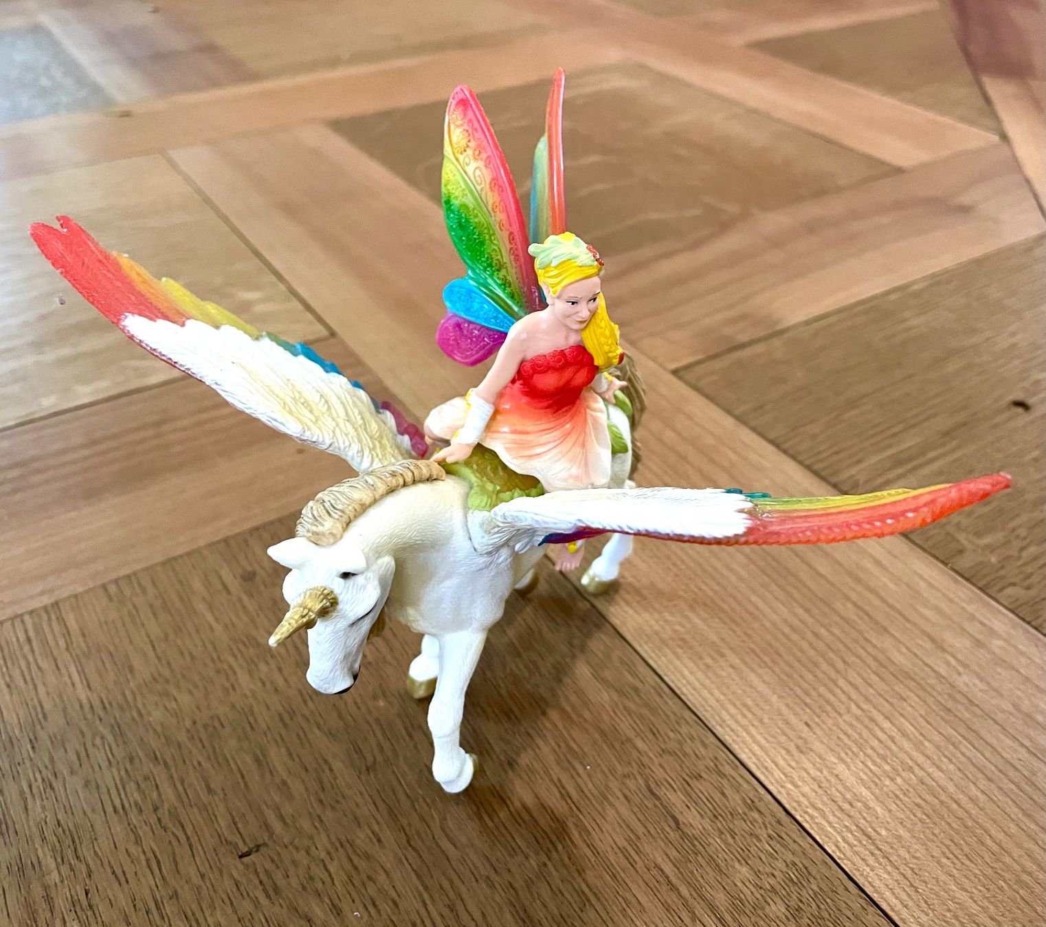 Figuren: Spielzeug Pferd mit Elfe/Engel – Gebraucht aus Zürich von Capetown14