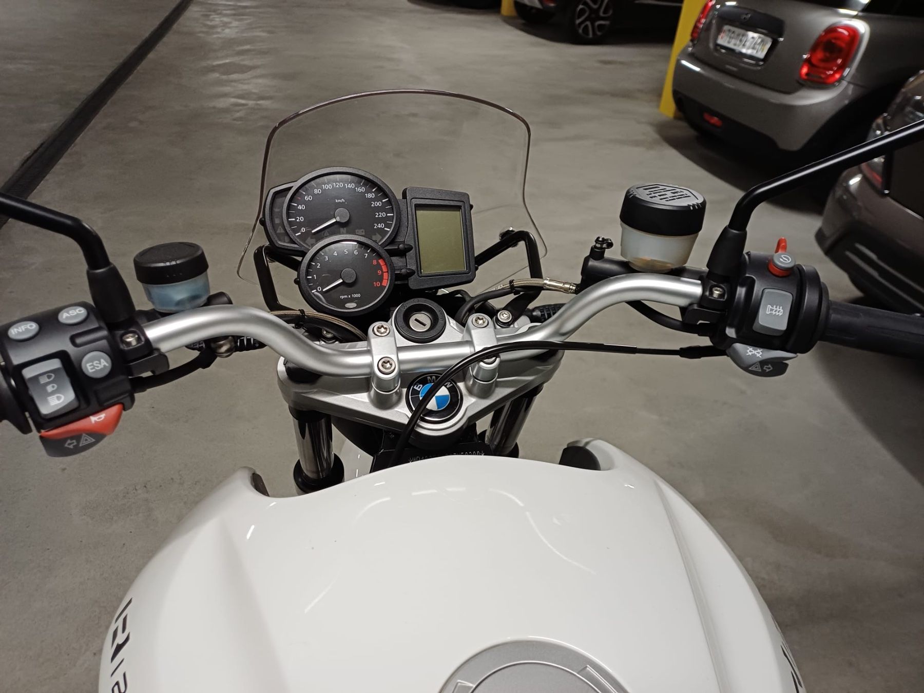 Touring: BMW R1200R – Gebraucht aus Bauma von Aaron700 4