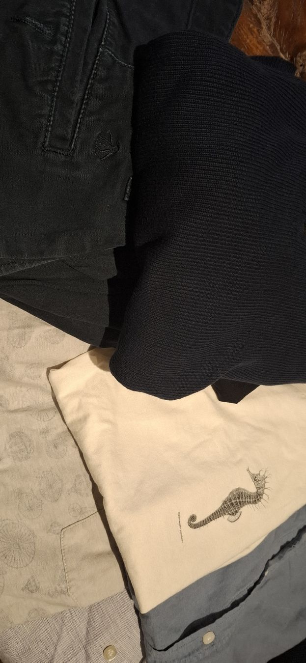 Lots de vêtements: kleiderpaket Grösse M/L – D'occasion à Rheinfelden par tab_lys6 1