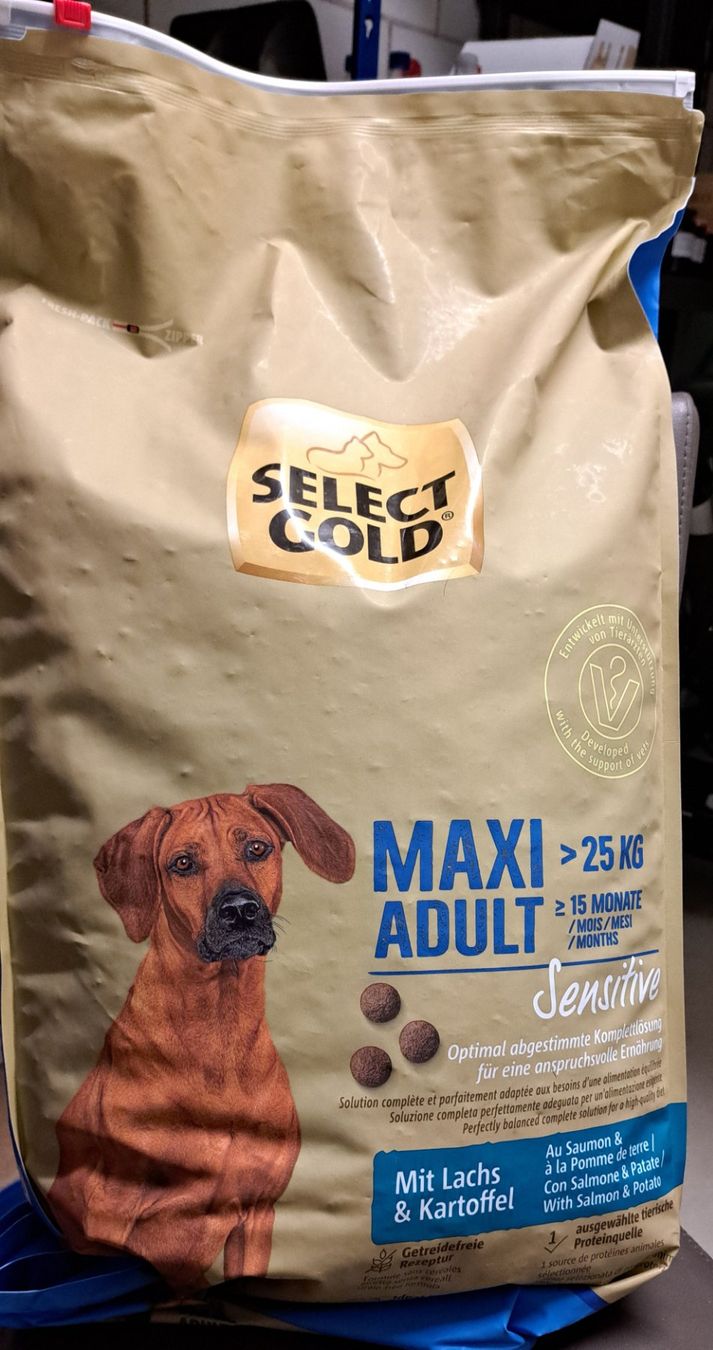 Nourriture: Hundefutter Select Gold Maxi Adult Sensitiv – D'occasion à Fraubrunnen par Ente2286
