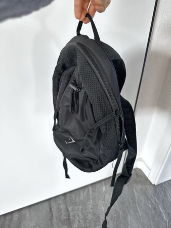 Gymshark Mini-Rucksack in Schwarz