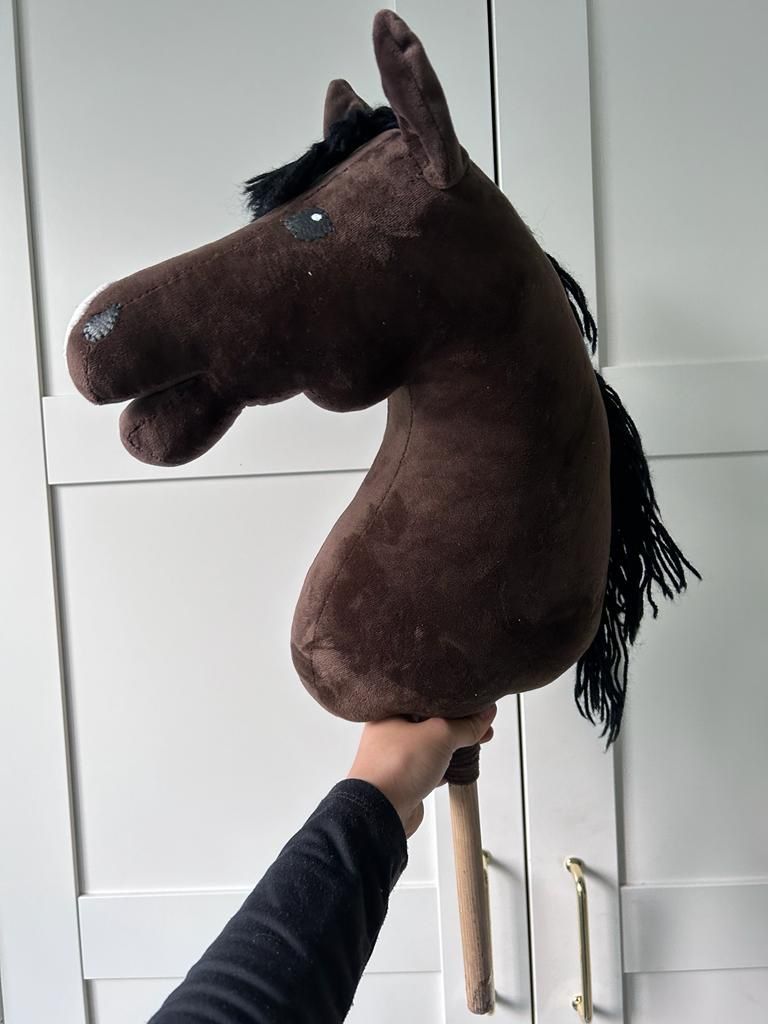 Spielzeuge: Hobby Horse braun – Gebraucht aus Thalwil von  2