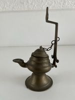 alte Öllampe aus Messing