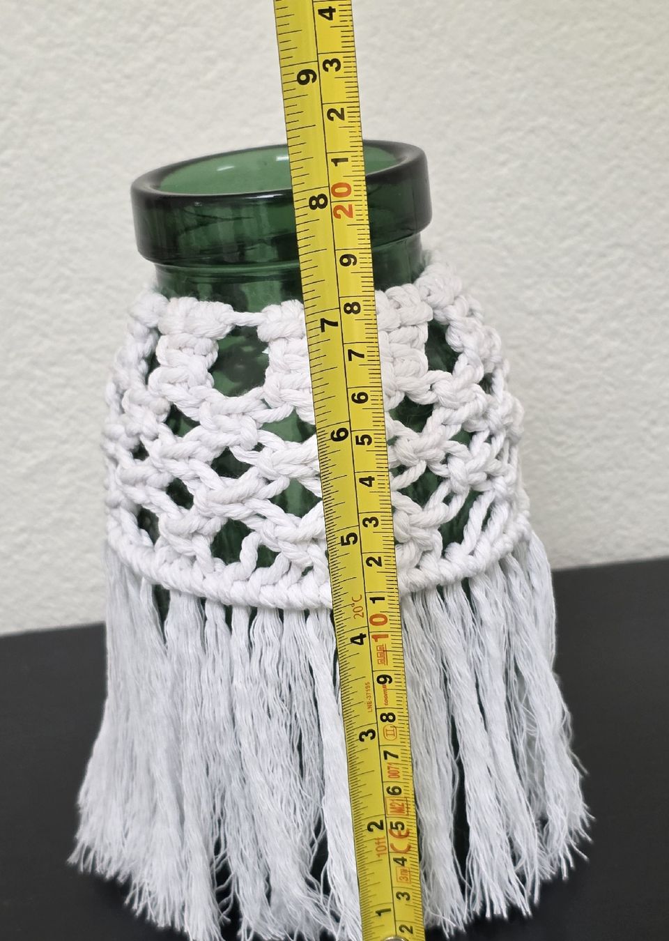 Tutte le decorazioni: Grünes Glas mit Makramee-Bezug, Boho-Deko, Handarbeit – Nuovo (secondo la descrizione) da Rheinsulz venduto da Gilea 2