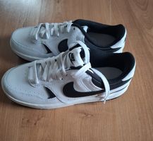 NIKE Schuhe Grösse 38  NEU