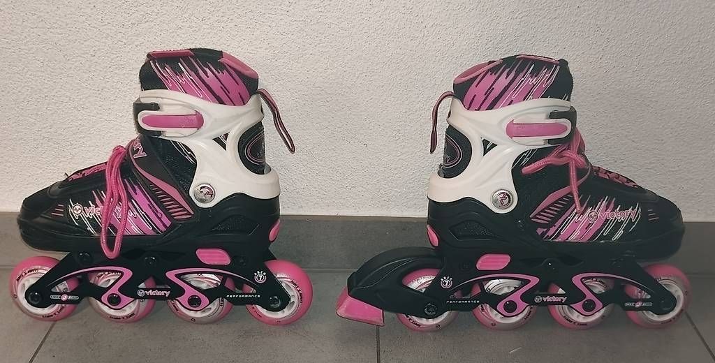 Patins à roul. & inline: Roller regolabili 29-32 – D'occasion à Castione par sposavec 1
